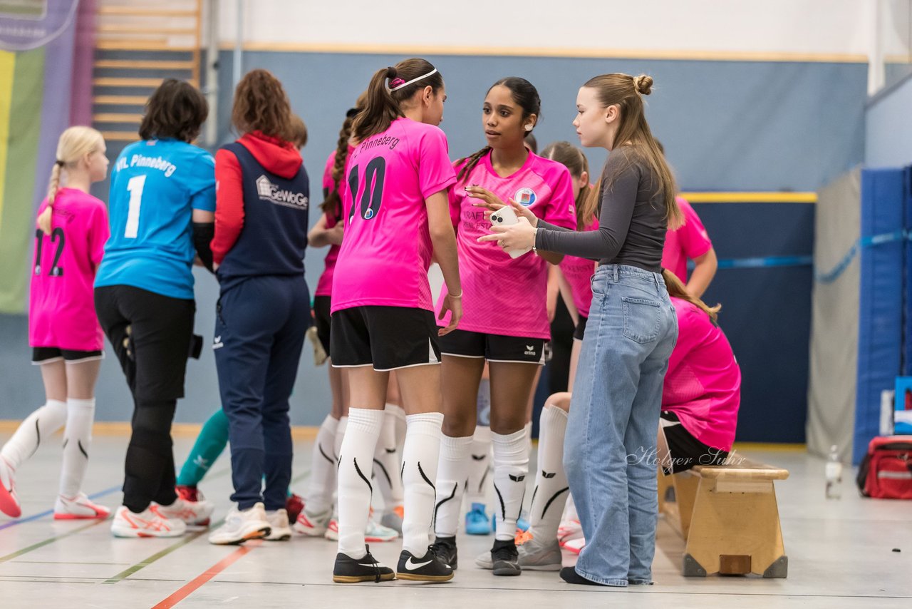 Bild 51 - C-Juniorinnen 3 Loewinnen Cup